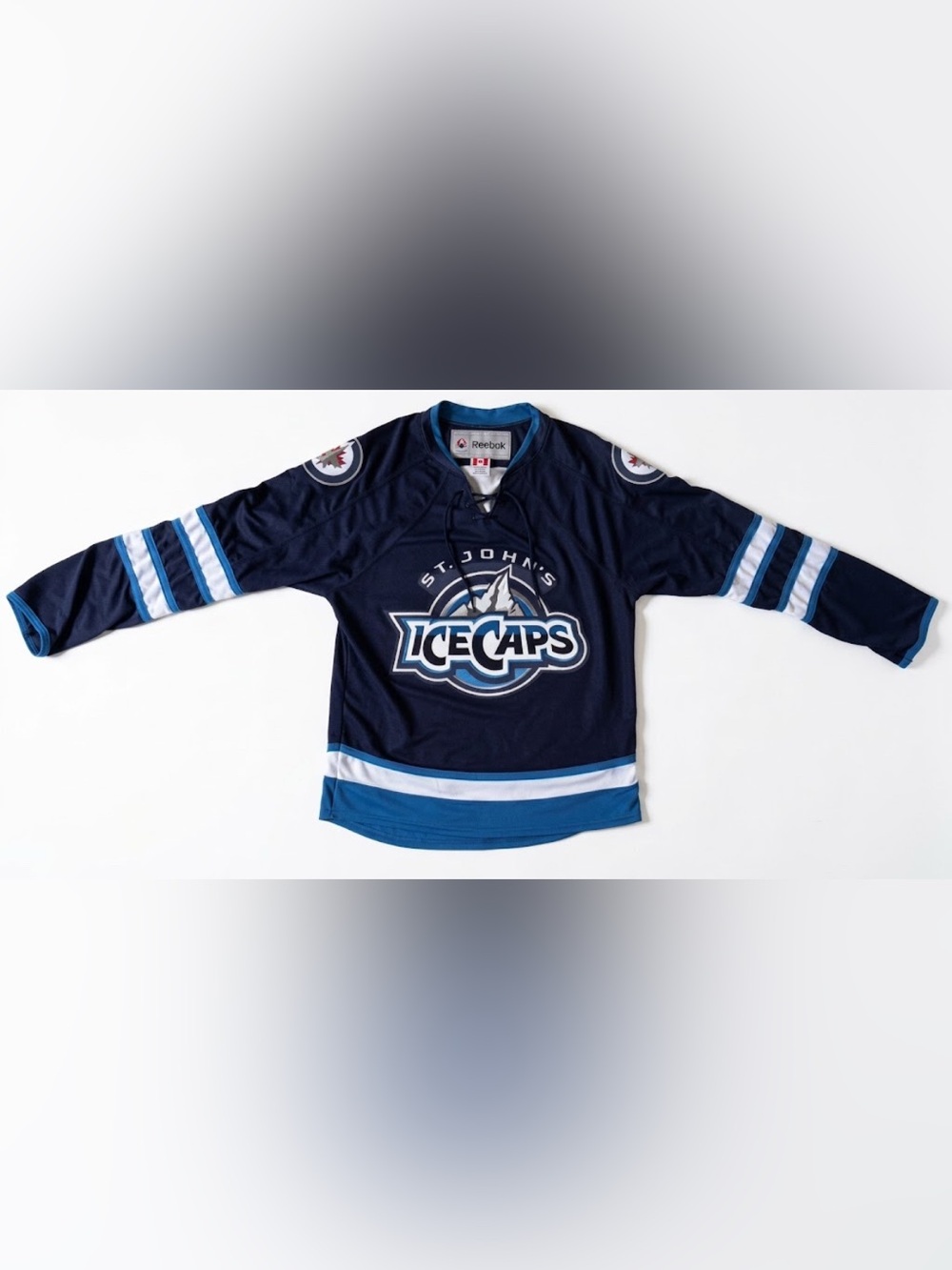 2012-2013 St.john’s Ice caps Autographed Men’s Hockey Jersey Size Small